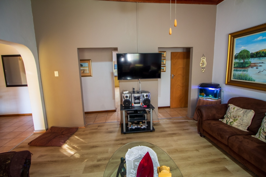 5 Bedroom Property for Sale in Middelpos Northern Cape